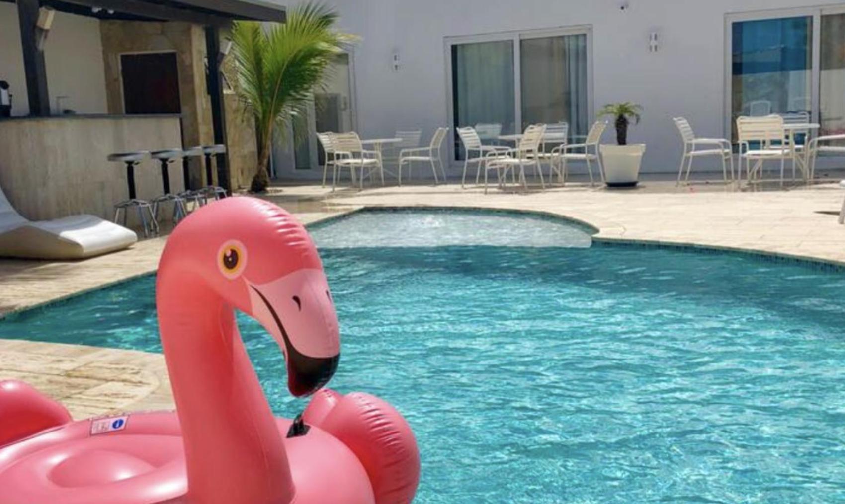 פאלם ביץ' Genesis Apartments מראה חיצוני תמונה