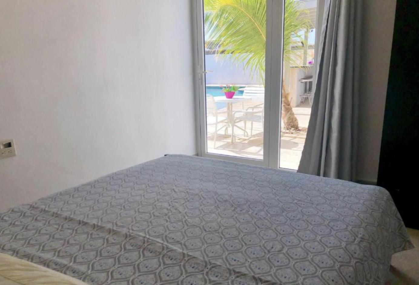 פאלם ביץ' Genesis Apartments מראה חיצוני תמונה