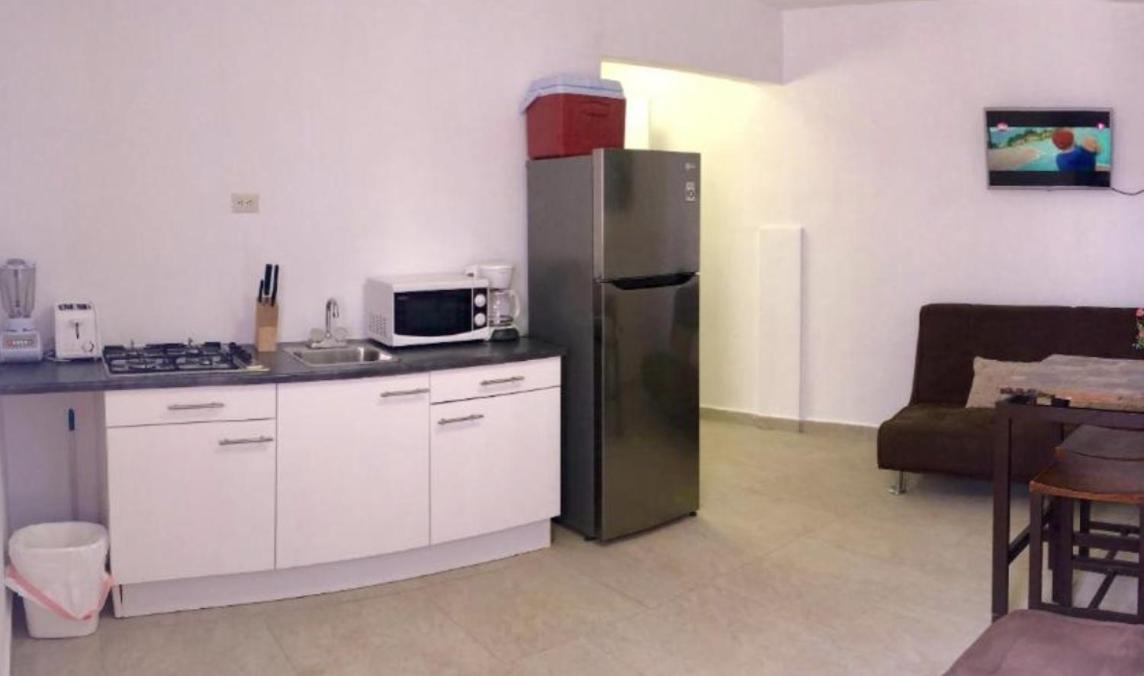 פאלם ביץ' Genesis Apartments מראה חיצוני תמונה