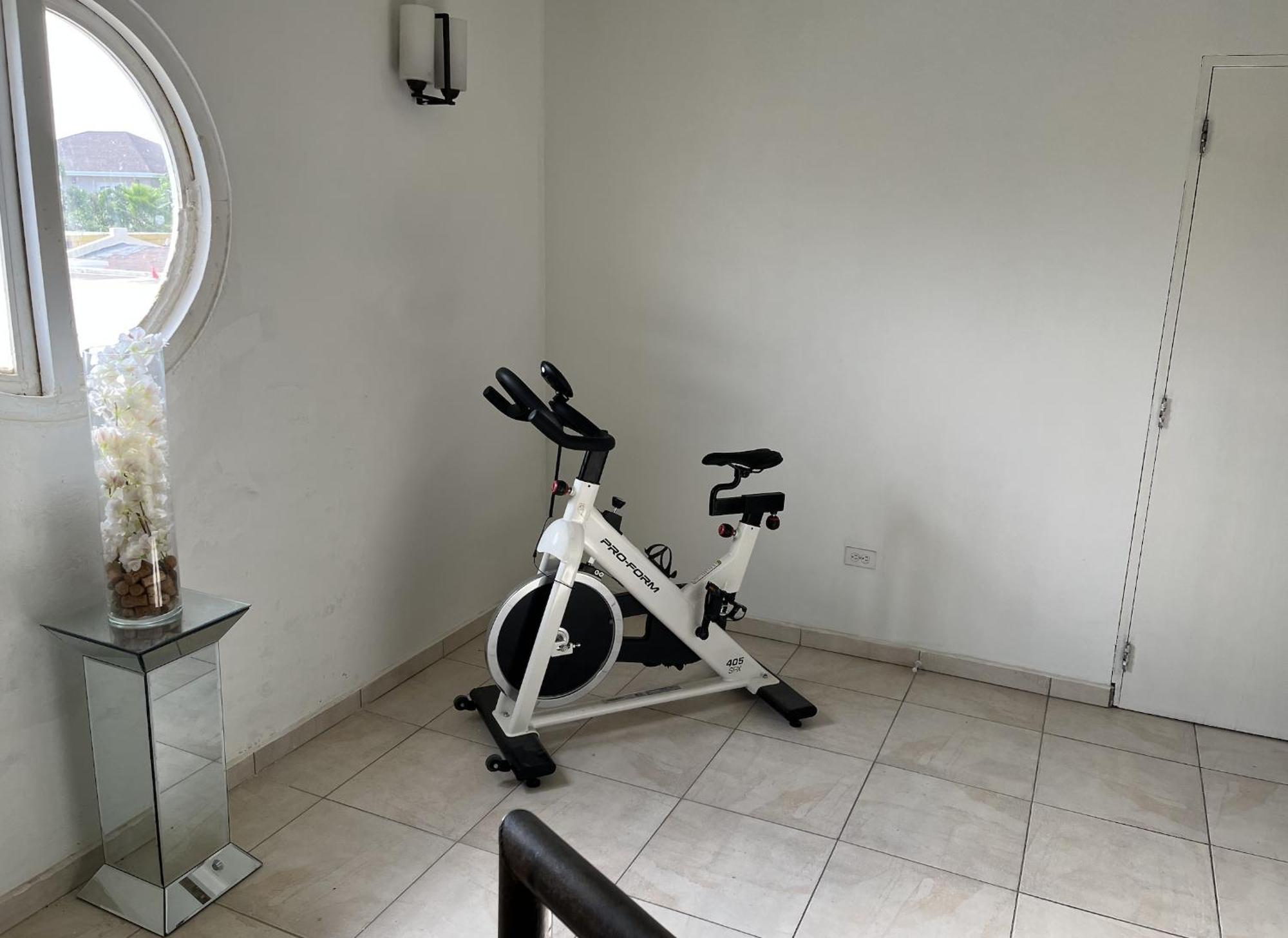 פאלם ביץ' Genesis Apartments מראה חיצוני תמונה