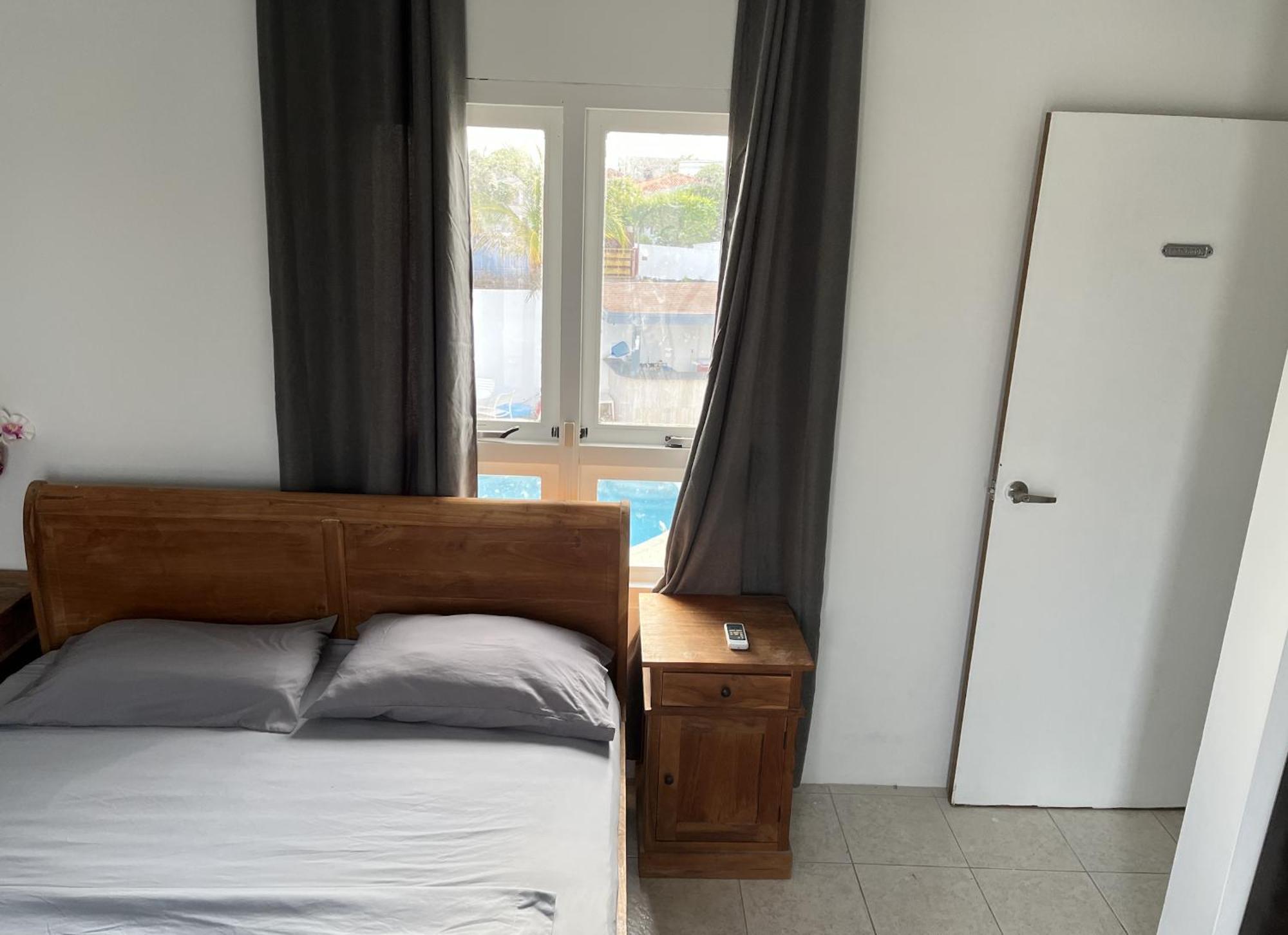 פאלם ביץ' Genesis Apartments מראה חיצוני תמונה